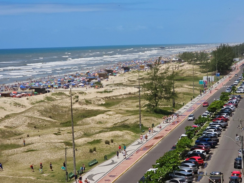 Na avenida Beira Mar esquina com a Avenida Poti: 46ª foto da galeria de imagens do imóvel