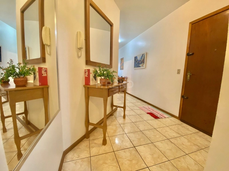 Apartamento com sacada de frente para avenida.: 26ª foto da galeria de imagens do imóvel
