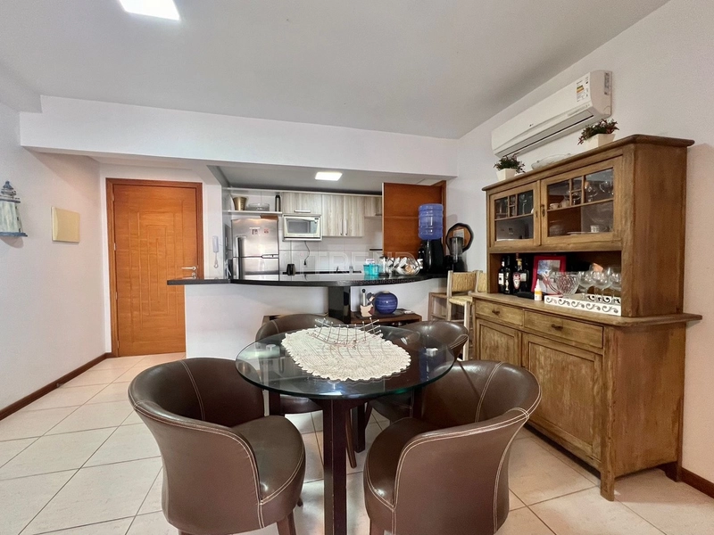 Junto a praça Luiz Bassani com Vista Eterna para o mar: 8ª foto da galeria de imagens do imóvel