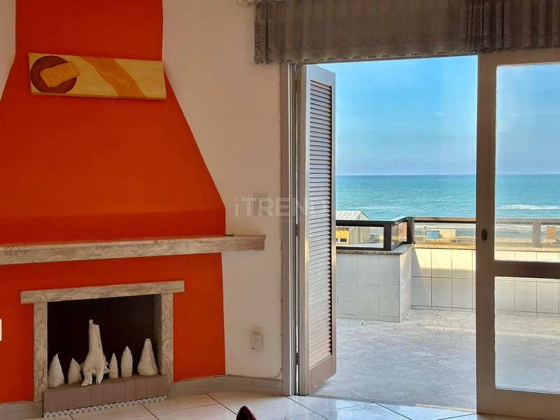 COBERTURA DUPLEX COM TERRAÇO VISTA LIBERADA PARA O MAR E PRAÇA FLÁVIO: 9ª foto da galeria de imagens do imóvel