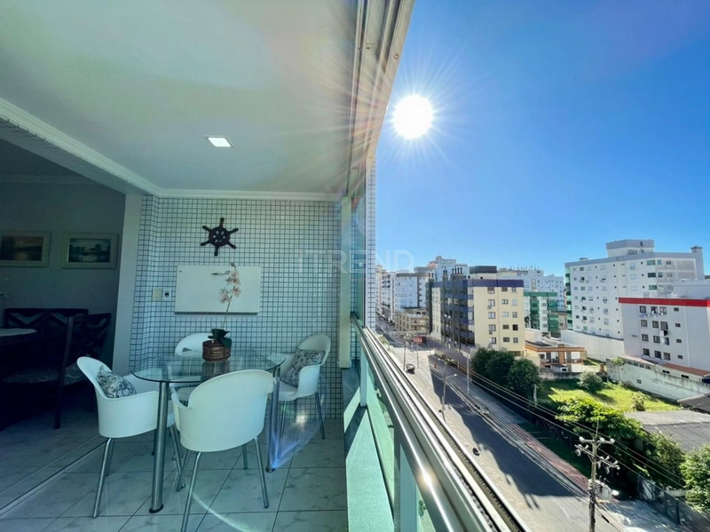 Apto de frente no bairro zona nova: 1ª foto da galeria de imagens do imóvel