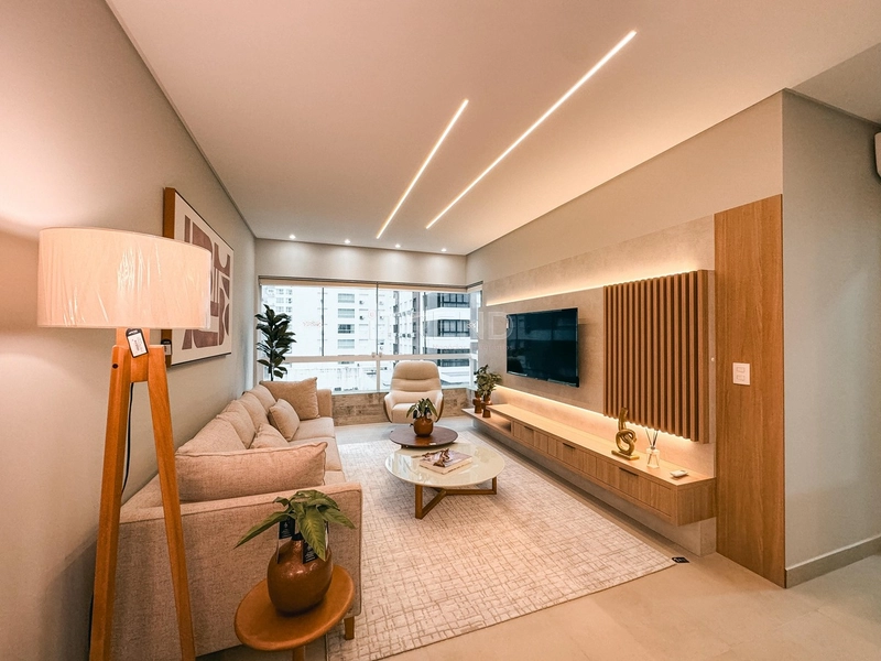 Belíssimo apartamento de frente, com amplo espaço interno.: 3ª foto da galeria de imagens do imóvel