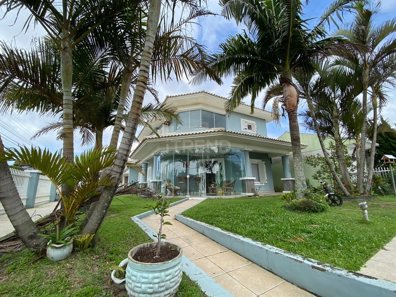 Lindo Sobrado de Esquina, junto ao Centro de Capão!: 1ª foto da galeria de imagens do imóvel