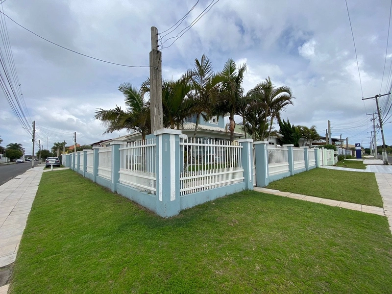 Lindo Sobrado de Esquina, junto ao Centro de Capão!: 2ª foto da galeria de imagens do imóvel