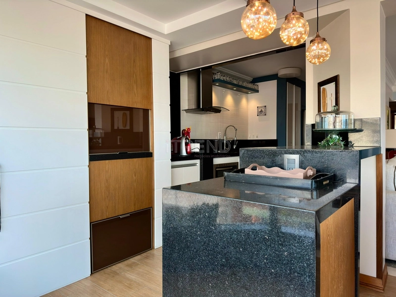 APARTAMENTO À VENDA COM VISTA PARA MAR E PRAÇA - RARIDADE: 11ª foto da galeria de imagens do imóvel