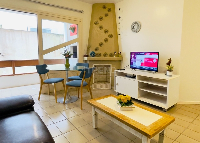 Apartamento 1 quarto com sacada de frente amplo em Capão da Canoa.: 10ª foto da galeria de imagens do imóvel