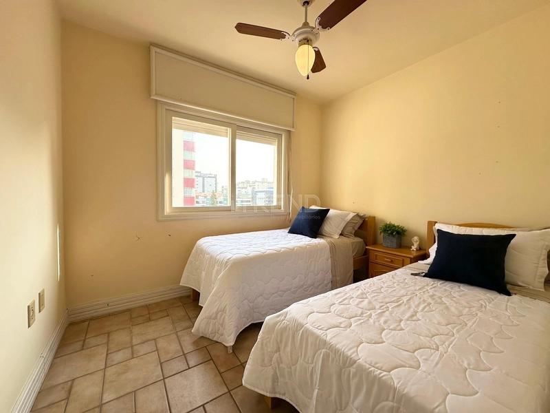 APARTAMENTO COM SACADA DE FRENTE À VENDA EM CAPÃO DA CANOA!: 5ª foto da galeria de imagens do imóvel