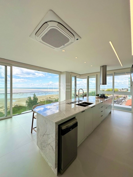 APARTAMENTO À VENDA COM VISTA FANTÁSTICA PARA O MAR: 4ª foto da galeria de imagens do imóvel