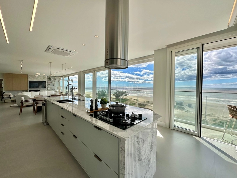 APARTAMENTO À VENDA COM VISTA FANTÁSTICA PARA O MAR: 2ª foto da galeria de imagens do imóvel