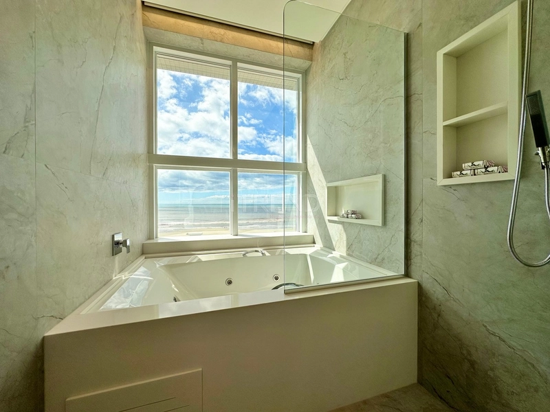 APARTAMENTO À VENDA COM VISTA FANTÁSTICA PARA O MAR: 20ª foto da galeria de imagens do imóvel