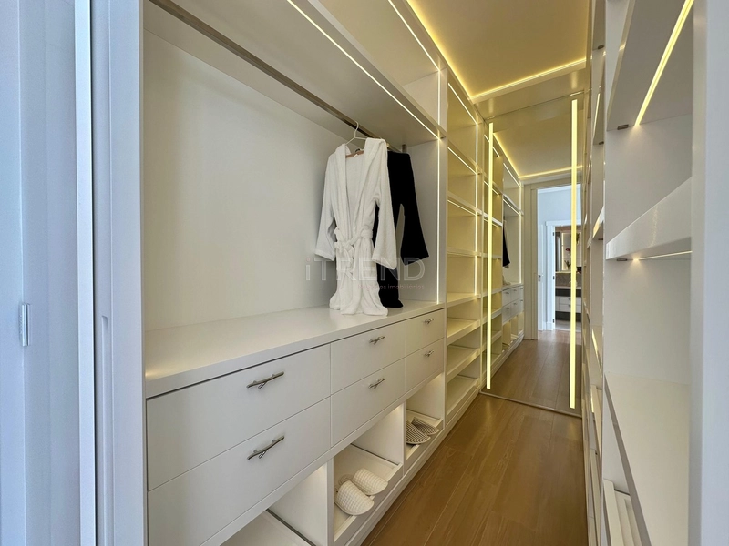 APARTAMENTO À VENDA COM VISTA FANTÁSTICA PARA O MAR: 16ª foto da galeria de imagens do imóvel