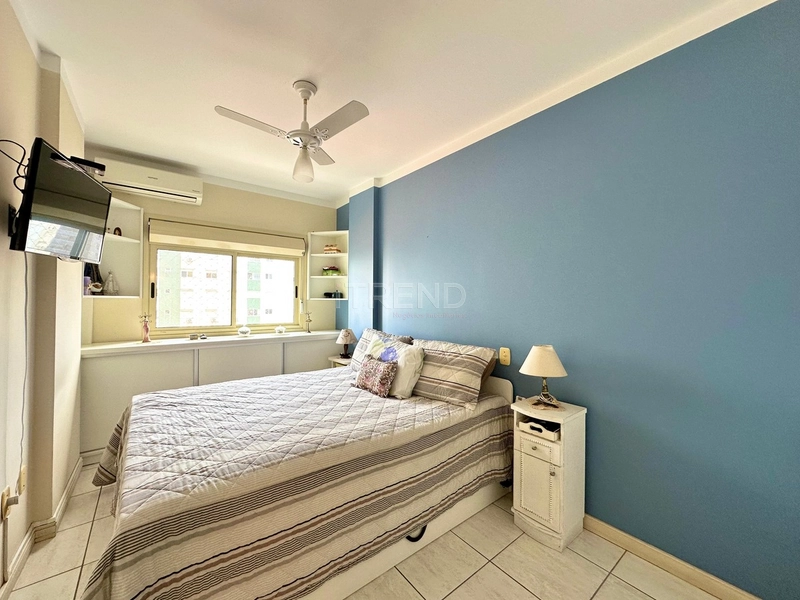 APARTAMENTO À VENDA COM SACADA DE FRENTE: 4ª foto da galeria de imagens do imóvel