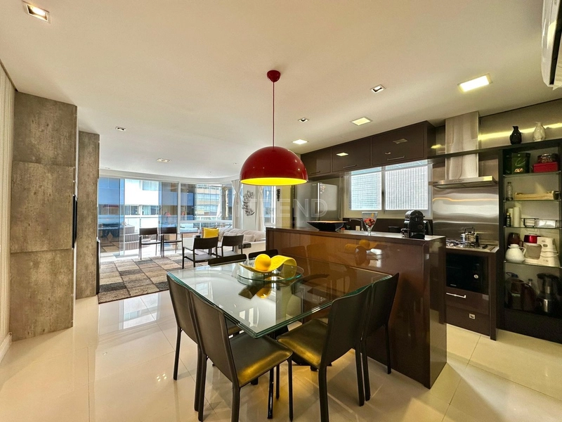 Amplo apartamento com terraço apenas uma quadra do mar: 24ª foto da galeria de imagens do imóvel