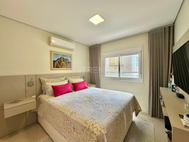 Amplo apartamento com terraço apenas uma quadra do mar: 45ª foto da galeria de imagens do imóvel