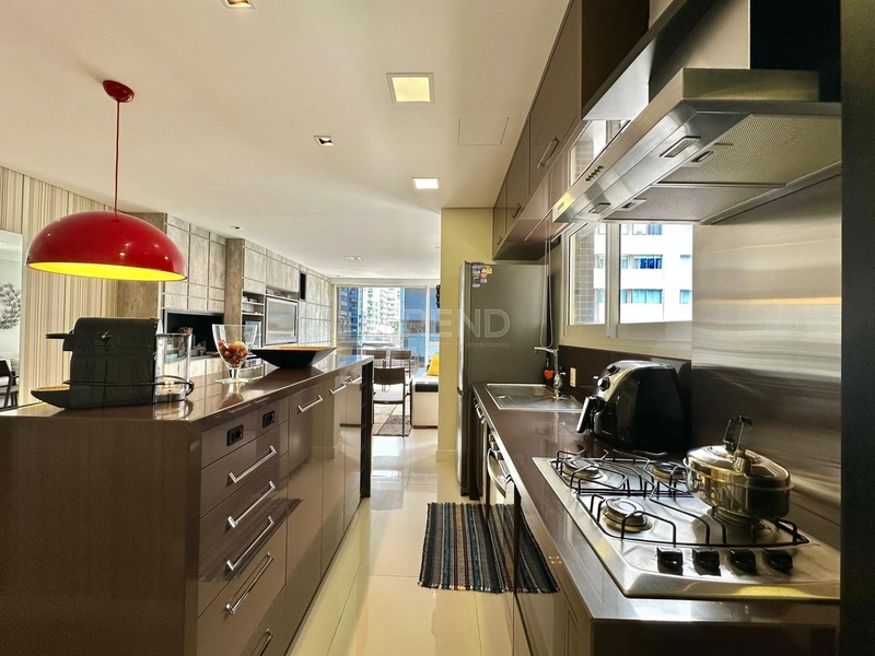 Amplo apartamento com terraço apenas uma quadra do mar: 26ª foto da galeria de imagens do imóvel
