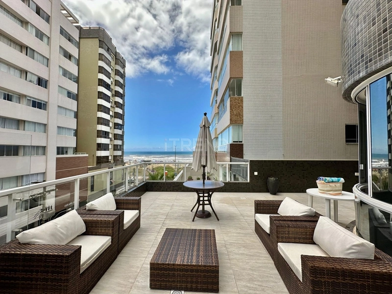 Amplo apartamento com terraço apenas uma quadra do mar: 15ª foto da galeria de imagens do imóvel