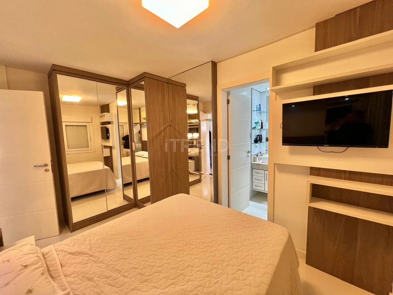 Apartamento de frente para a Praça Tiarajú: 15ª foto da galeria de imagens do imóvel