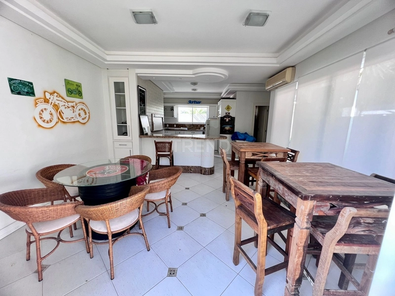 SOBRADO DE ESQUINA: 8ª foto da galeria de imagens do imóvel