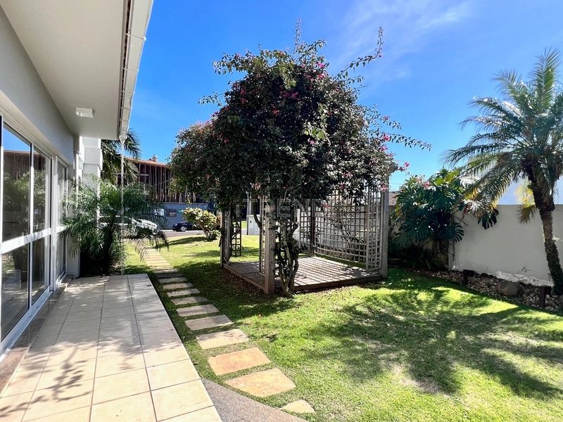 SOBRADO DE ESQUINA: 5ª foto da galeria de imagens do imóvel