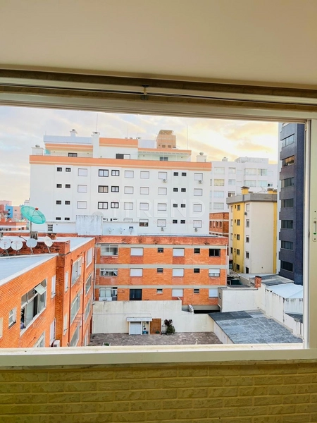 UM DORMITÓRIO GRANDE À VENDA NO CORAÇÃO DA CIDADE: 15ª foto da galeria de imagens do imóvel