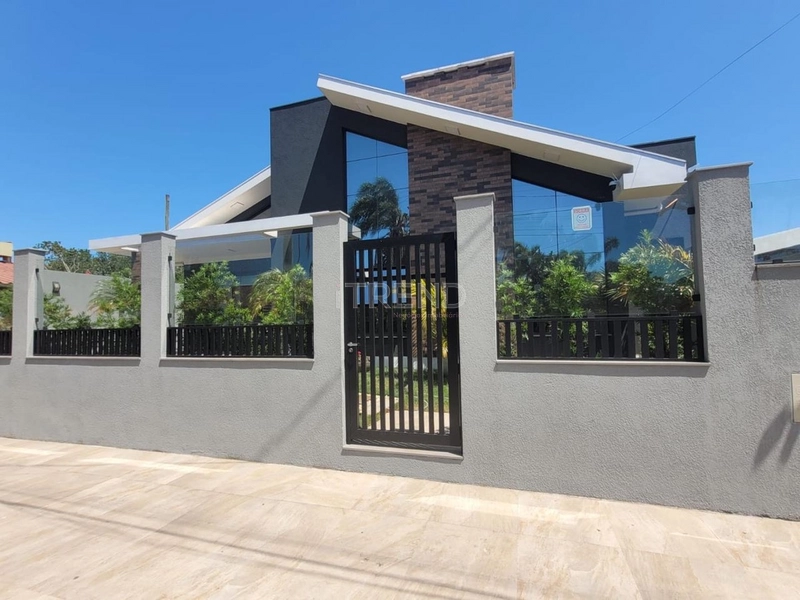 Excelente Casa em Atlântida: 1ª foto da galeria de imagens do imóvel