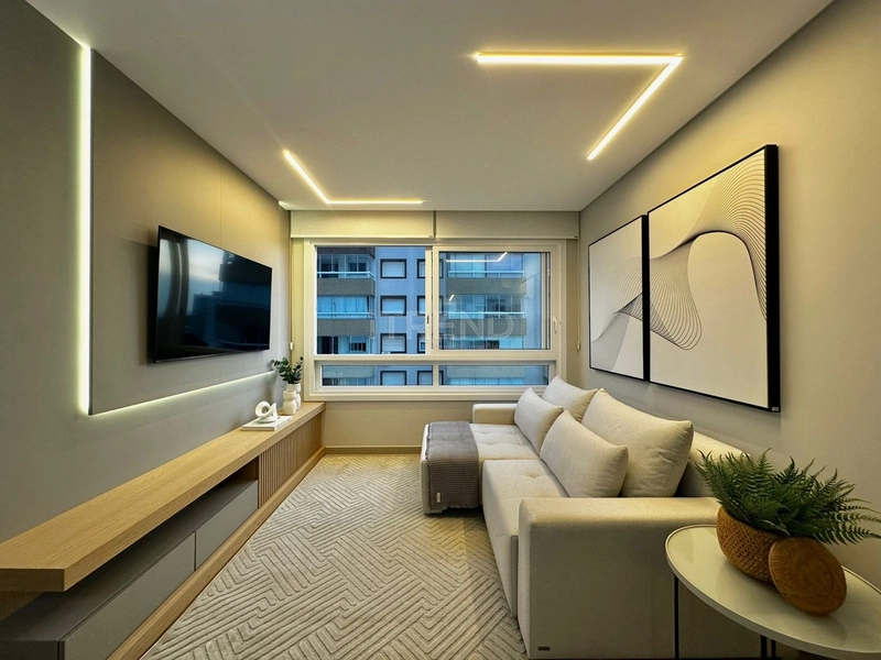 AMPLO APARTAMENTO DE FRENTE: 1ª foto da galeria de imagens do imóvel