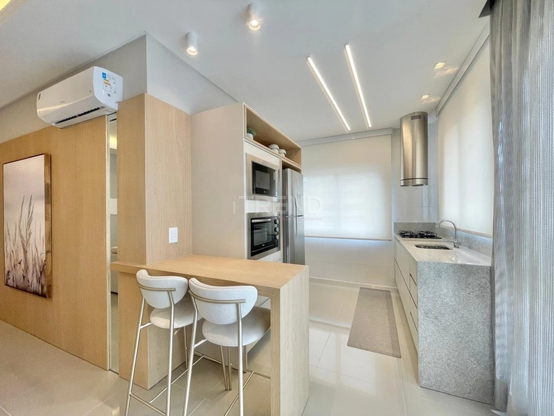AMPLO APARTAMENTO DE FRENTE: 10ª foto da galeria de imagens do imóvel