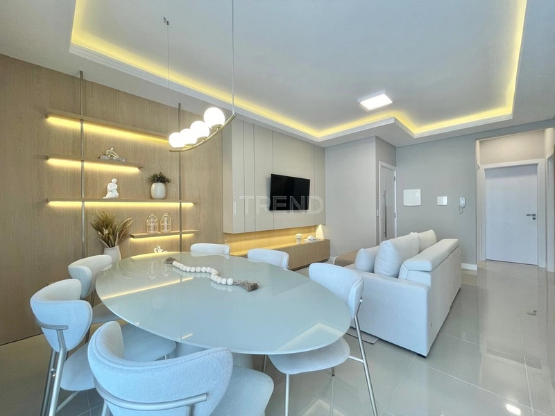 AMPLO APARTAMENTO DE FRENTE: 9ª foto da galeria de imagens do imóvel