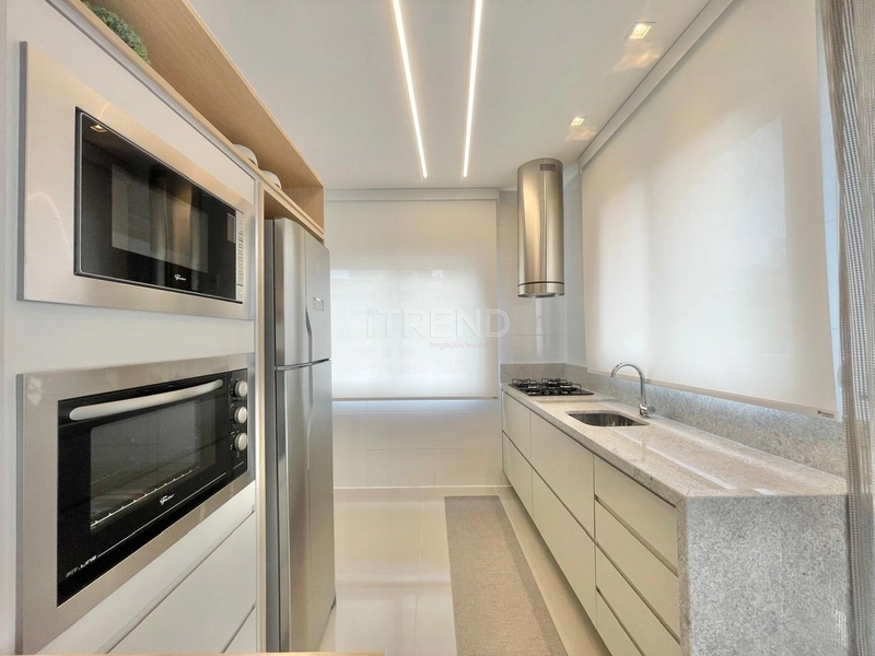 AMPLO APARTAMENTO DE FRENTE: 13ª foto da galeria de imagens do imóvel