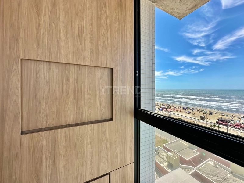 APARTAMENTO COM VISTA PARA O MAR: 1ª foto da galeria de imagens do imóvel