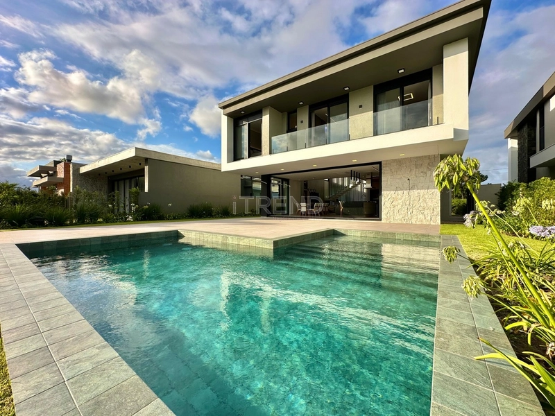 CAPÃO ILHAS RESORT SOBRADO À VENDA JUNTO À LAGOA: 16ª foto da galeria de imagens do imóvel