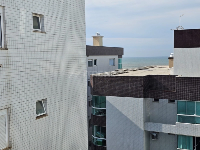 APENAS UMA QUADRA DO MAR: 12ª foto da galeria de imagens do imóvel