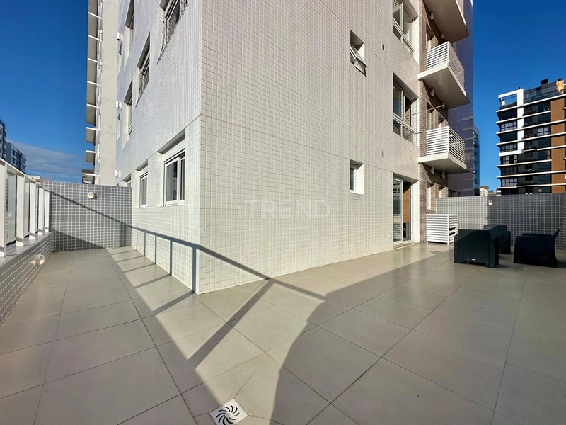 APARTAMENTO Á VENDA NO BAIRRO NAVEGANTES, PRÓXIMO DO MAR: 2ª foto da galeria de imagens do imóvel