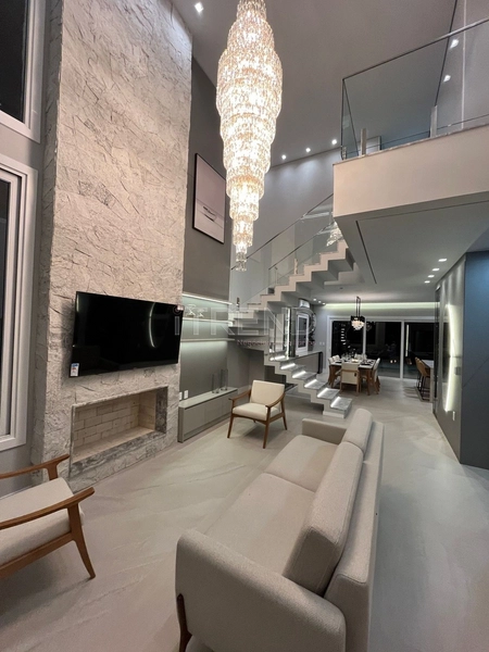 Linda Casa Em Condomínio!: 3ª foto da galeria de imagens do imóvel