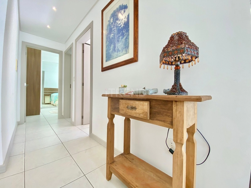 APARTAMENTO COM SACADA DE FRENTE E VISTA ETERNA MAR: 11ª foto da galeria de imagens do imóvel