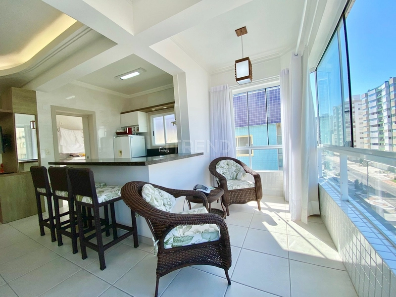 APARTAMENTO COM SACADA DE FRENTE E VISTA ETERNA MAR: 3ª foto da galeria de imagens do imóvel