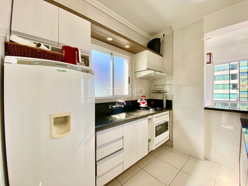 APARTAMENTO COM SACADA DE FRENTE E VISTA ETERNA MAR: 14ª foto da galeria de imagens do imóvel