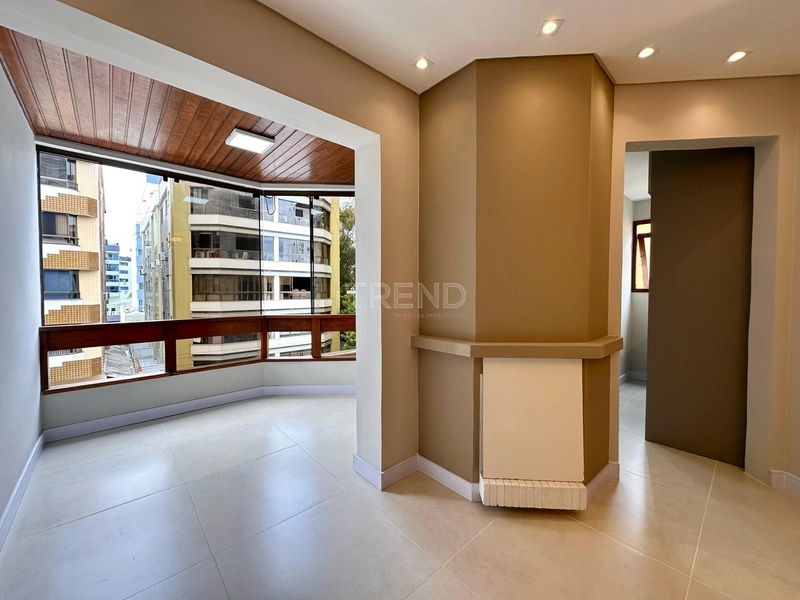 APARTAMENTO À VENDA! NO CORAÇÃO DA CIDADE!! TODO REFORMADO: 3ª foto da galeria de imagens do imóvel