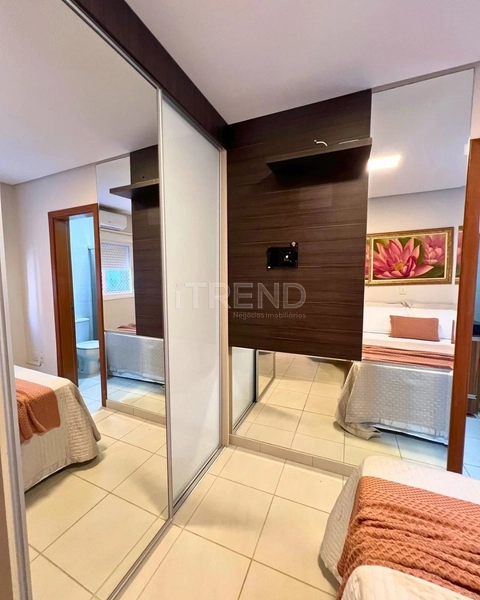 Apartamento ao lado de Praça: 11ª foto da galeria de imagens do imóvel