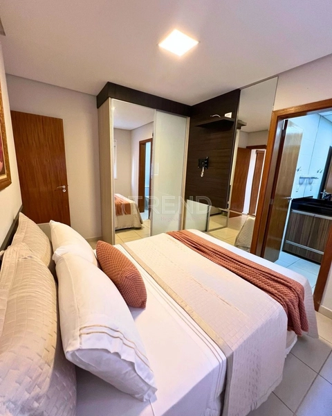 Apartamento ao lado de Praça: 10ª foto da galeria de imagens do imóvel