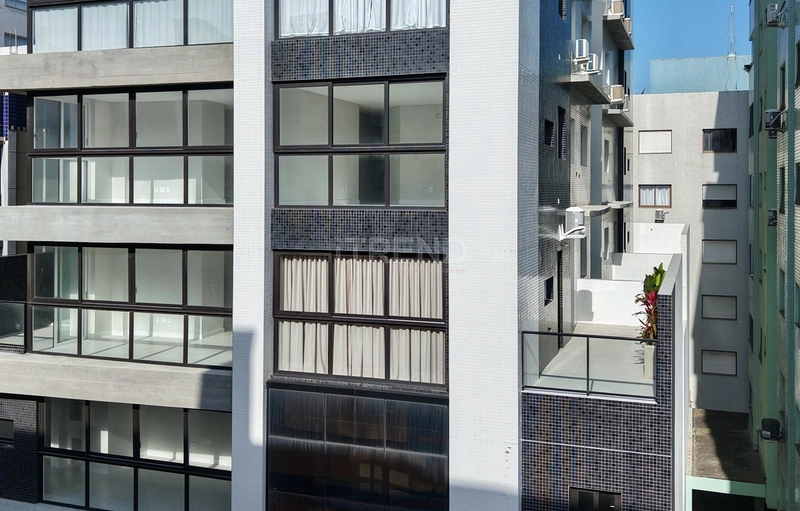 APARTAMENTO À VENDA COM TERRAÇO E INFRA COM PISCINA E VISTA PARA O MA: 22ª foto da galeria de imagens do imóvel