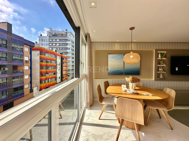 APARTAMENTO À VENDA COM TERRAÇO E INFRA COM PISCINA E VISTA PARA O MA: 1ª foto da galeria de imagens do imóvel