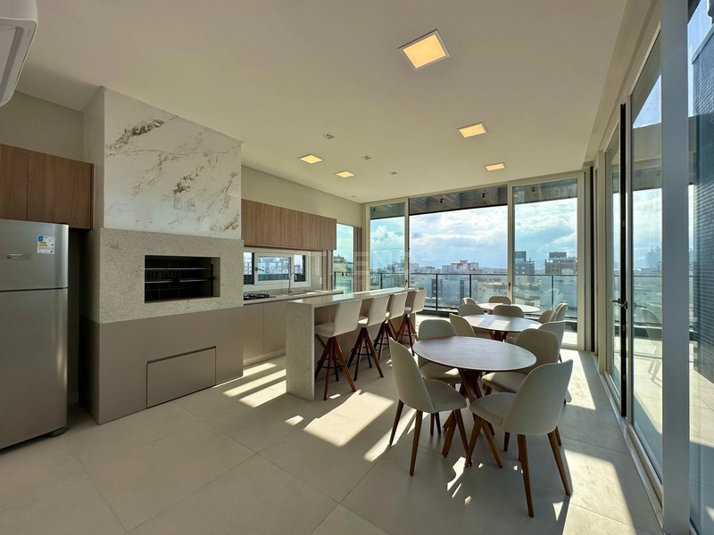 APARTAMENTO À VENDA COM TERRAÇO E INFRA COM PISCINA E VISTA PARA O MA: 5ª foto da galeria de imagens do imóvel