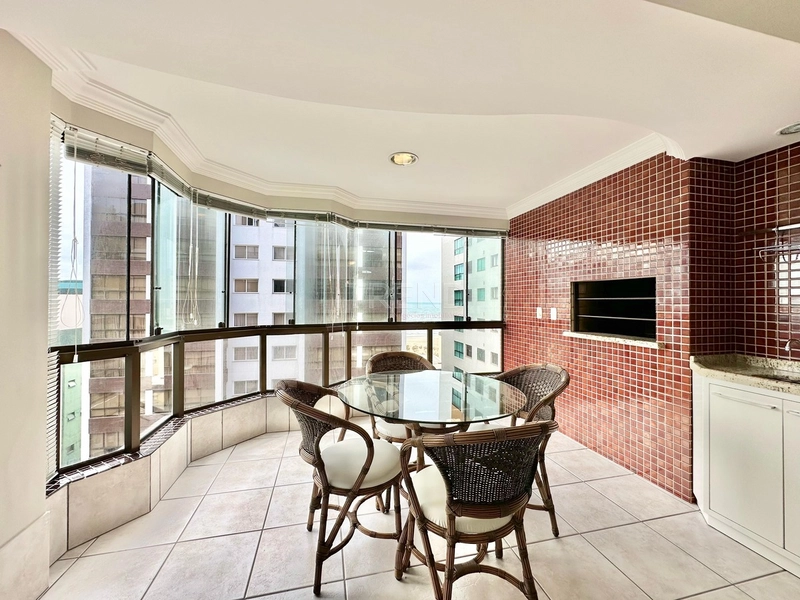 APARTAMENTO À VENDA PRÓXIMO AO MAR: 1ª foto da galeria de imagens do imóvel