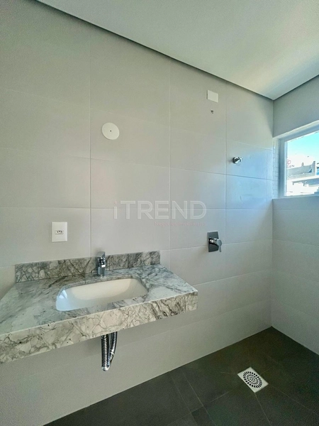 Apartamento de esquina em prédio moderno à 2 quadras do mar: 15ª foto da galeria de imagens do imóvel