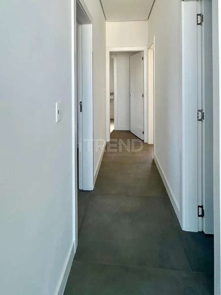 Apartamento de esquina em prédio moderno à 2 quadras do mar: 10ª foto da galeria de imagens do imóvel