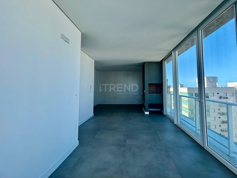 Apartamento de esquina em prédio moderno à 2 quadras do mar: 7ª foto da galeria de imagens do imóvel