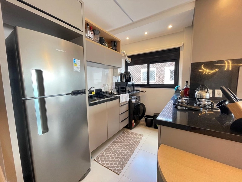 Amplo apartamento mobiliado e decorado: 3ª foto da galeria de imagens do imóvel