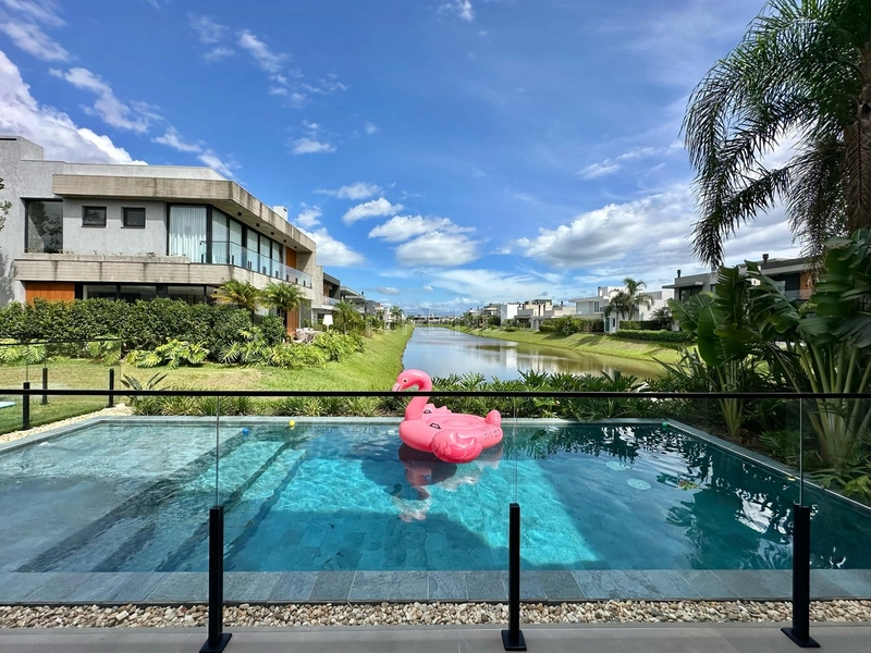 CONDOMÍNIO CAPÃO ILHAS RESORT SOBRADO BEIRA LAGO: 5ª foto da galeria de imagens do imóvel