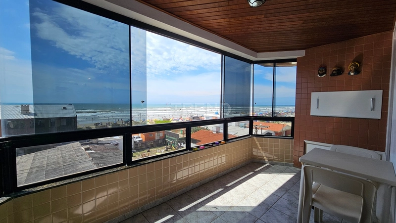 Apartamento de frente com sacada 2 quartos sendo 1 suite com box.: 1ª foto da galeria de imagens do imóvel